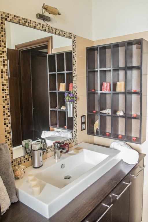 Pombia House Veggera - Private Swimming Pool 게스트하우스 외부 사진
