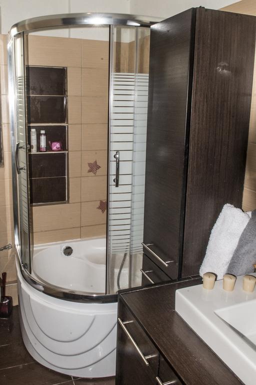 Pombia House Veggera - Private Swimming Pool 게스트하우스 외부 사진